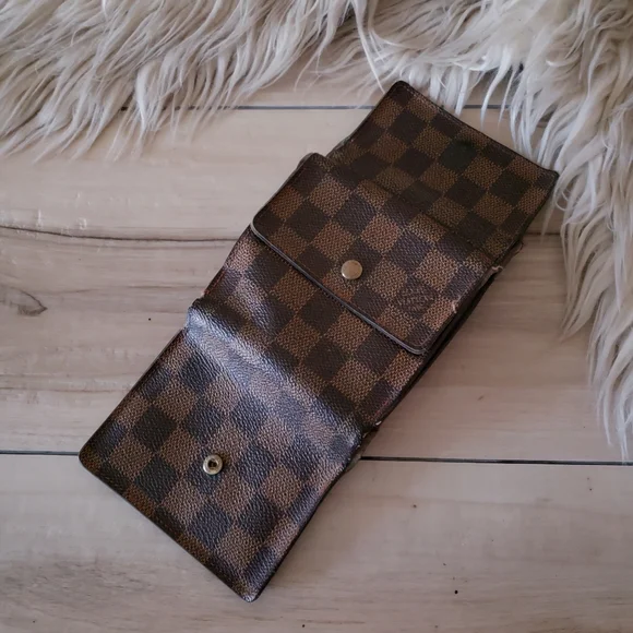 LOUIS VUITTON - wallet - Picture 13 of 16